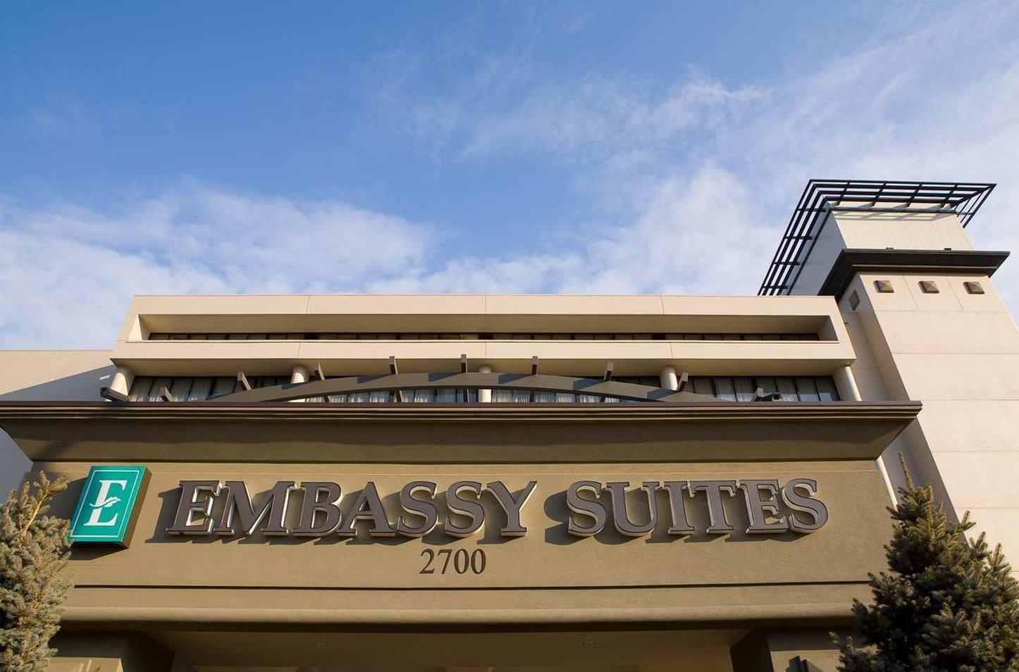 Embassy Suites By Hilton Columbus Exterior photo